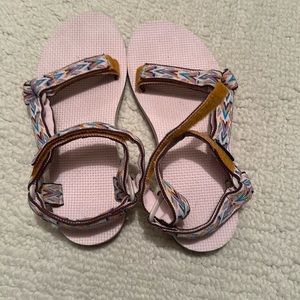 Pink Tevas